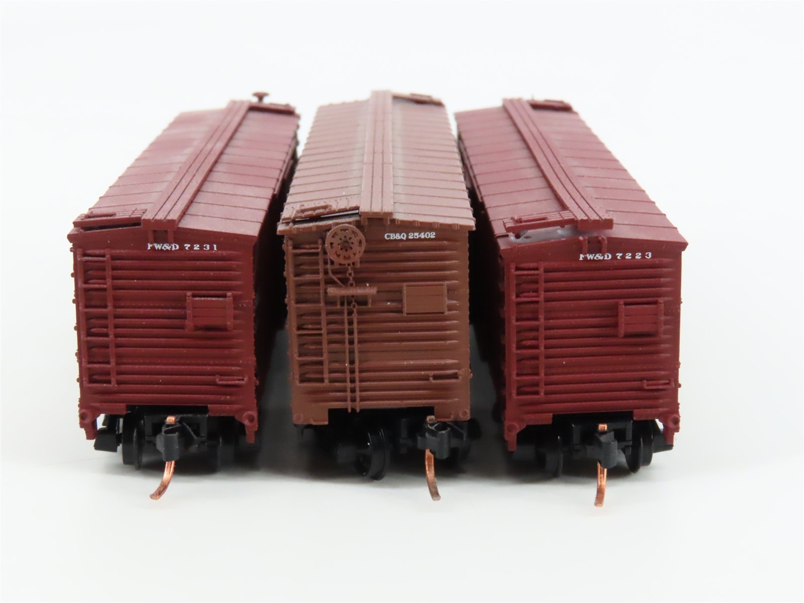LOT of 3 N Scale Micro-Trains MTL/Atlas FWD-CBQ Burlington 40' Woodside Boxcars