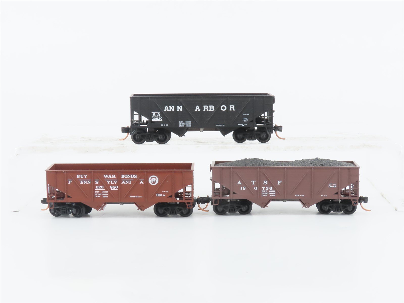 LOT of 3 N Scale Micro-Trains MTL ATSF/PRR/AA 2-Bay Open Hoppers