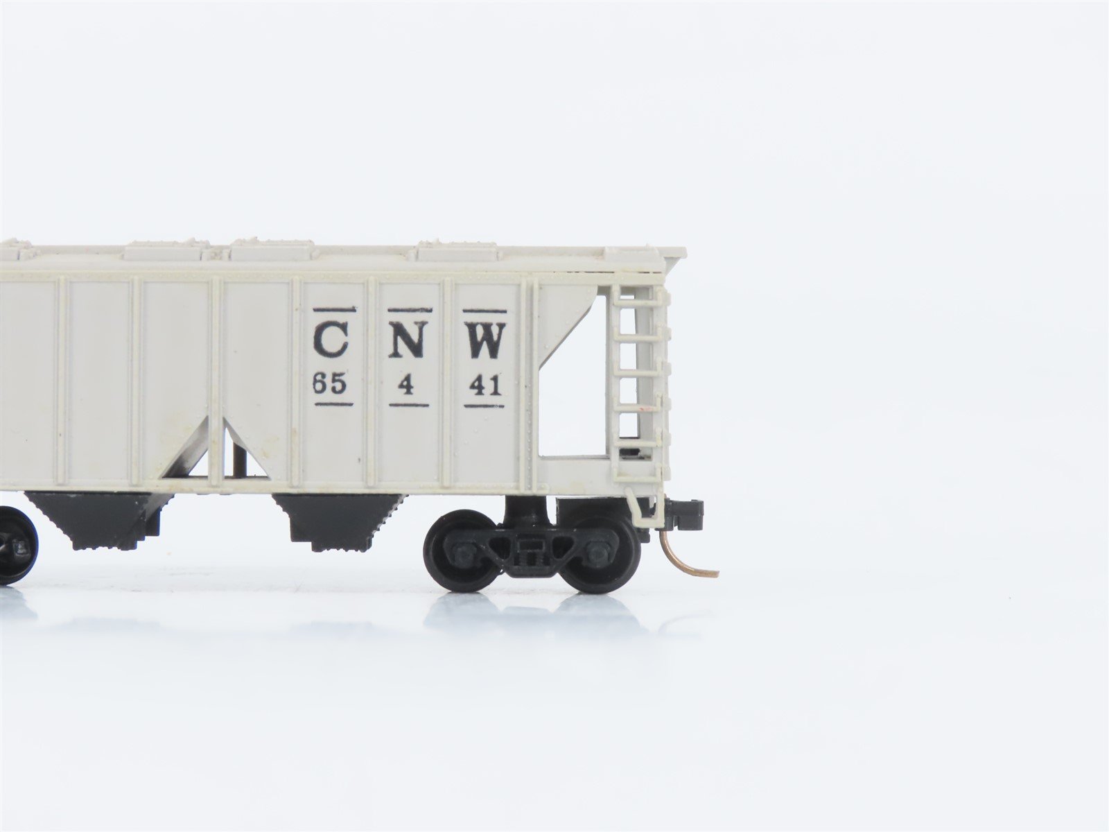 LOT of 3 N Scale Atlas & Arnold Rapido CNW/RI Railroad 2-Bay Covered Hoppers