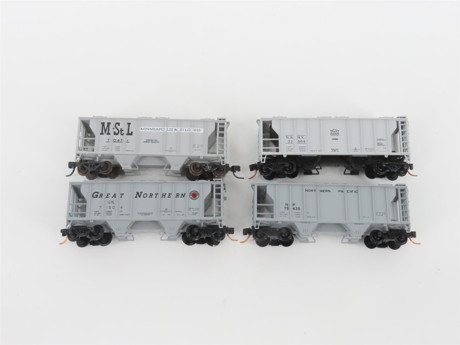 LOT of 4 N Scale Atlas NP/GN/M&STL/NAHX 2-Bay Covered Hoppers