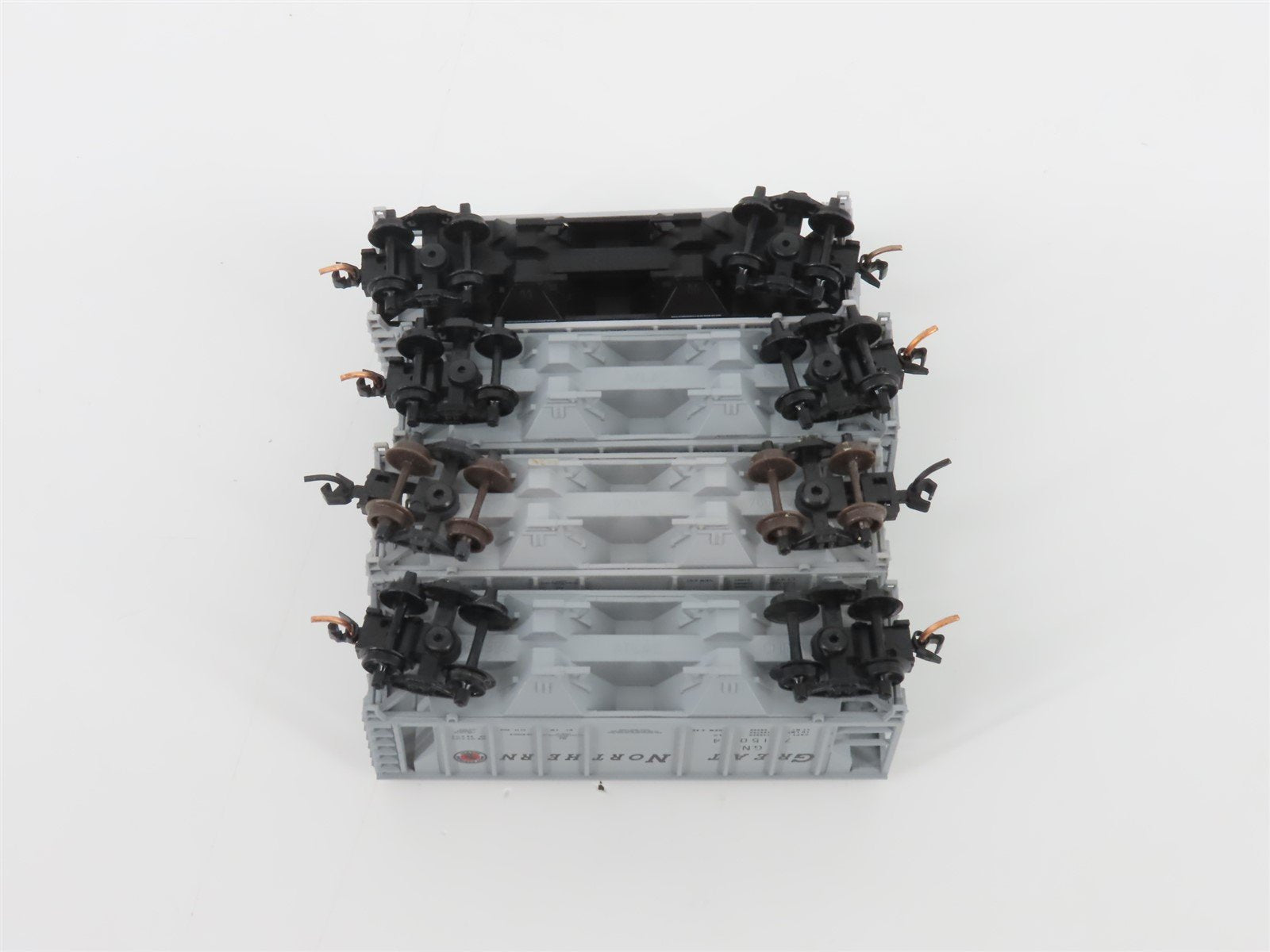 LOT of 4 N Scale Atlas NP/GN/M&STL/NAHX 2-Bay Covered Hoppers