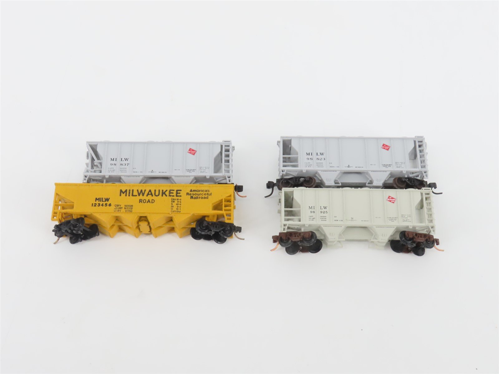 LOT of 4 N Scale Atlas MILW Milwaukee Road Hoppers