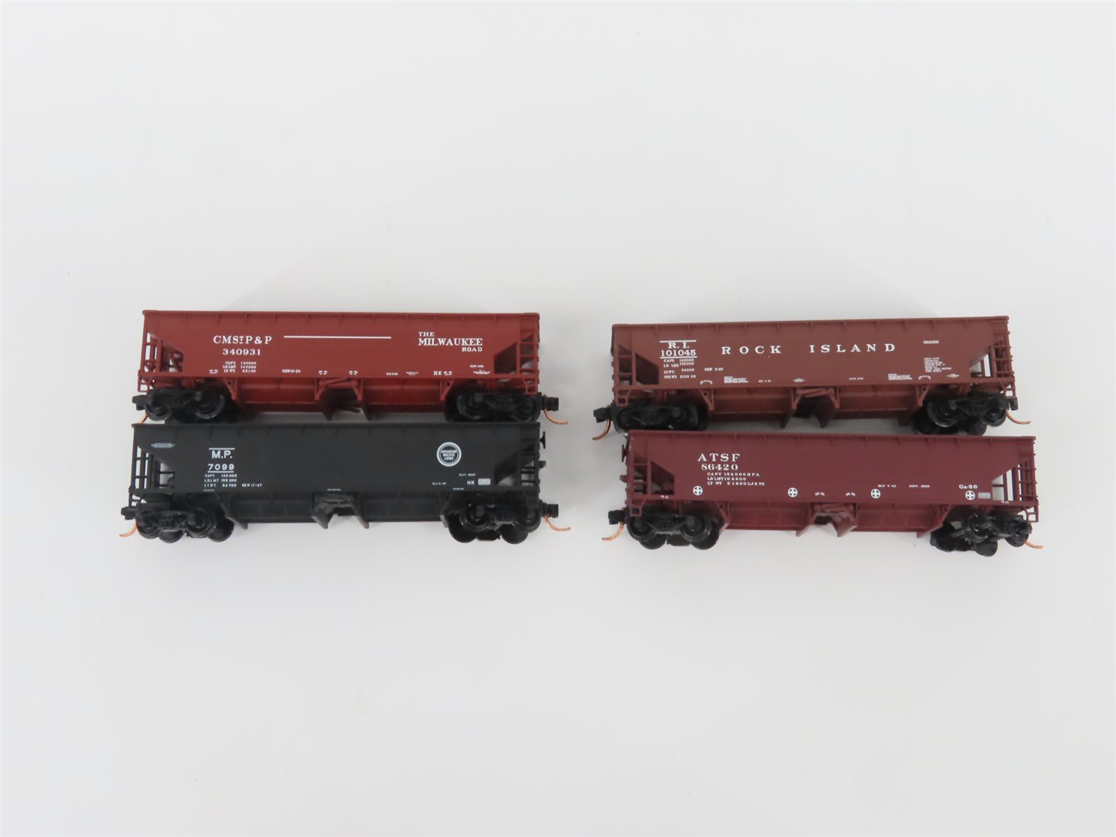 LOT of 4 N Scale Atlas ATSF/RI/MP/CMSTP&P 2-Bay Open Hoppers