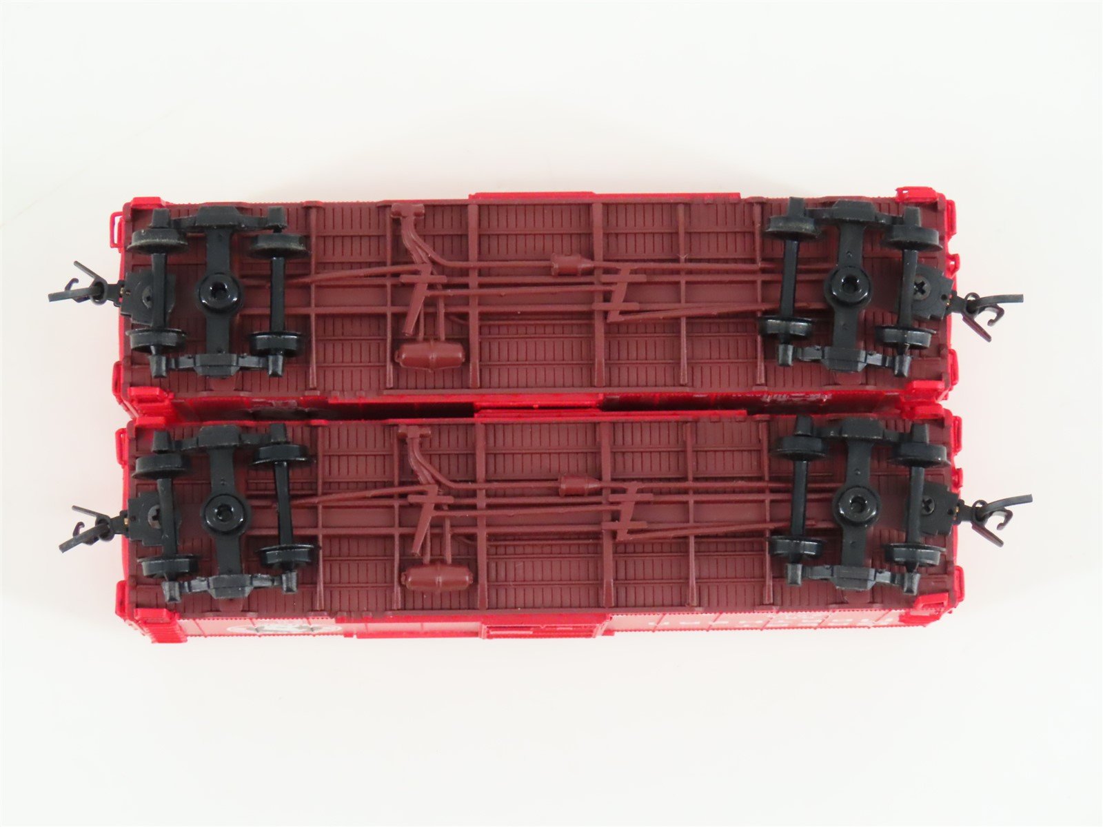 LOT of 2 N Scale InterMountain GN Great Northern Railway Box Cars #19015