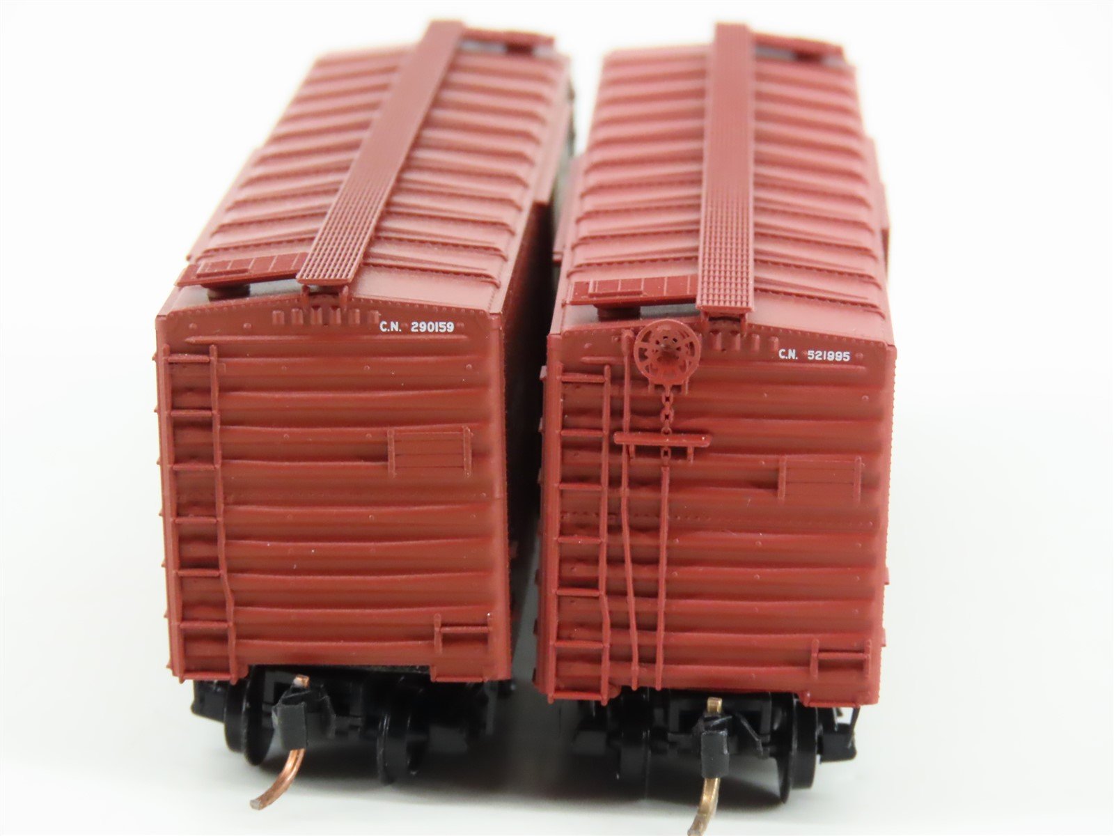 LOT of 2 N Scale Micro-Trains MTL CN Canadian National Railway Box Cars