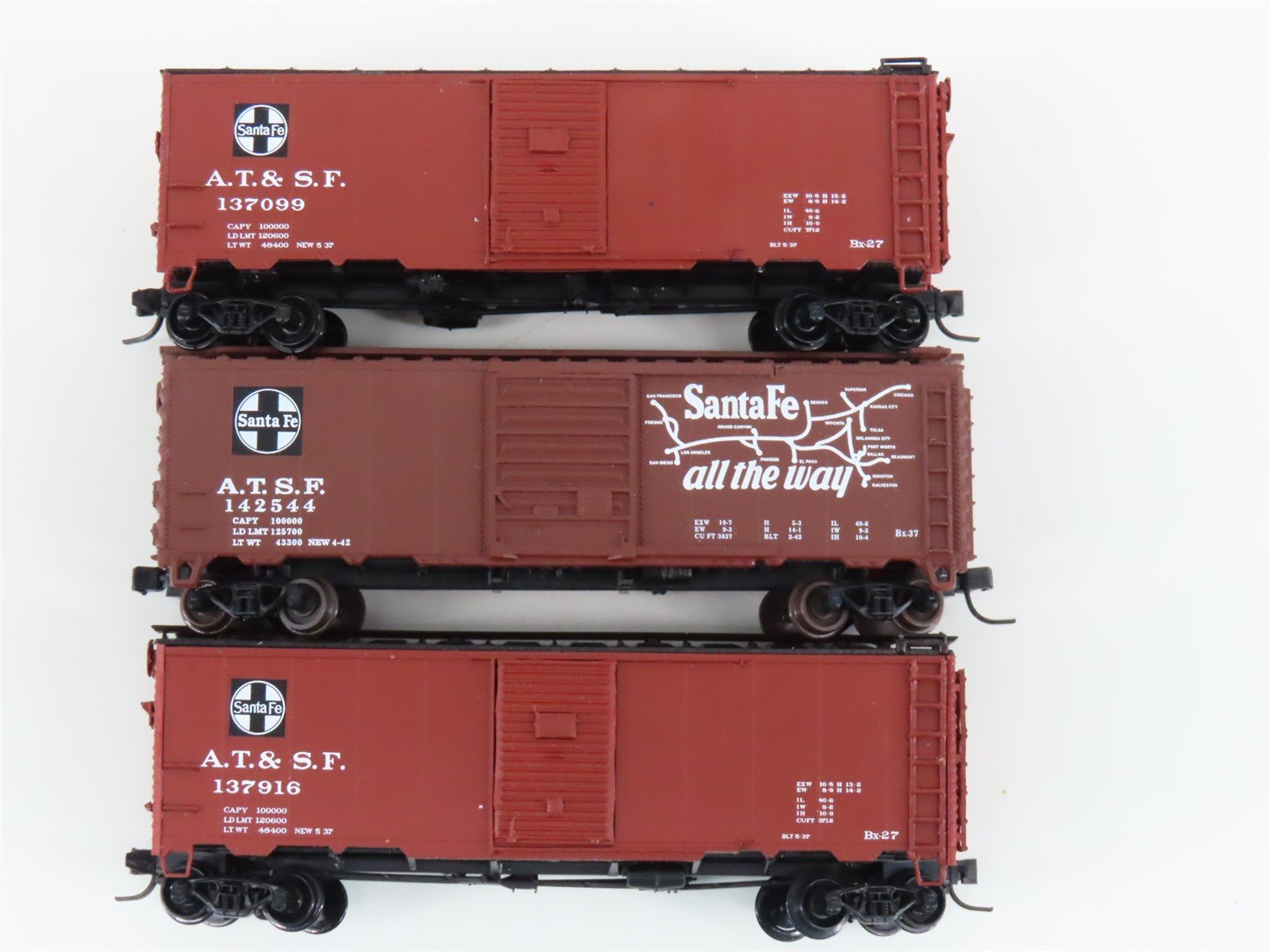 LOT of 3 N Scale Atlas & Intermountain ATSF Santa Fe Single Door Box Cars
