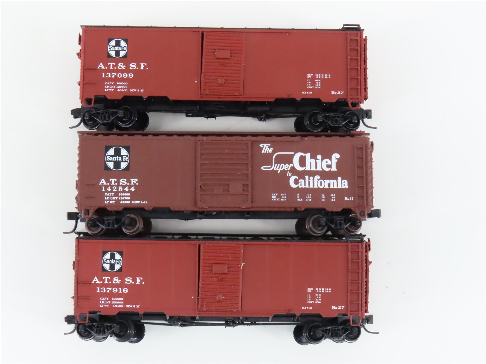 LOT of 3 N Scale Atlas & Intermountain ATSF Santa Fe Single Door Box Cars