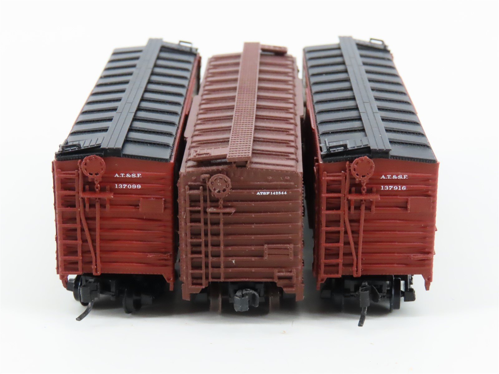 LOT of 3 N Scale Atlas & Intermountain ATSF Santa Fe Single Door Box Cars