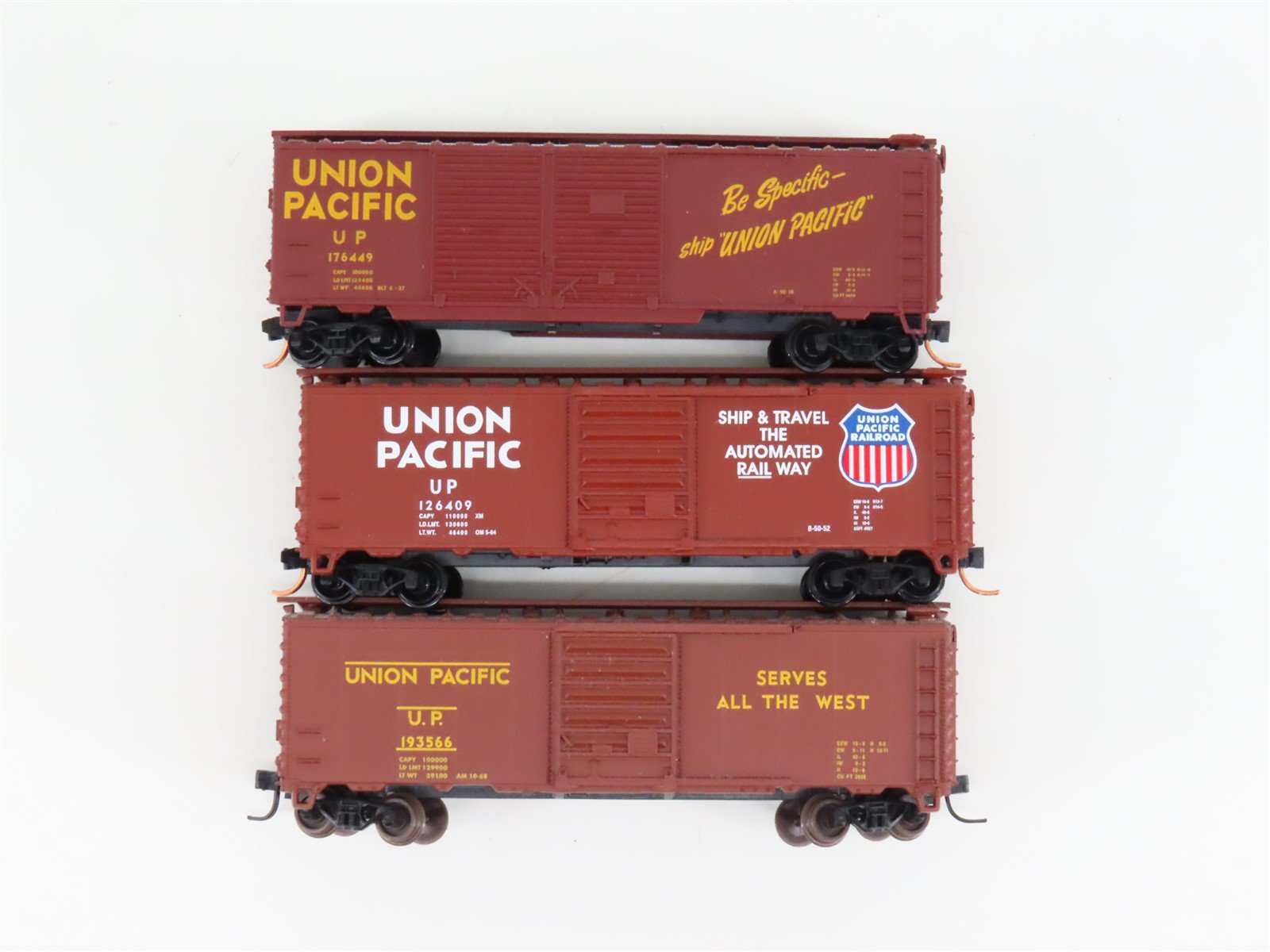 LOT of 3 N Scale Atlas UP Union Pacific 40' Boxcars