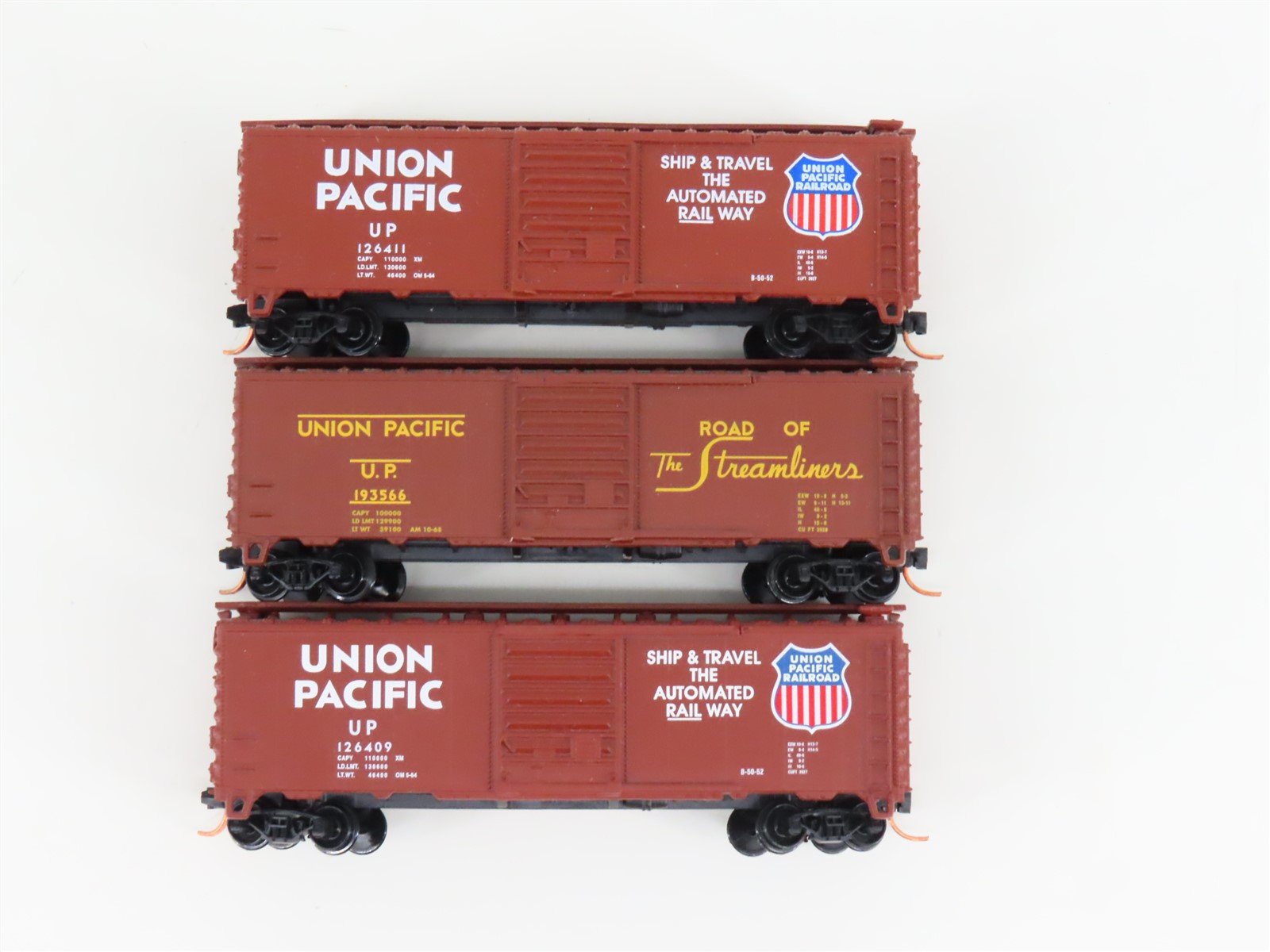 LOT of 3 N Scale Atlas UP Union Pacific 40' Boxcars