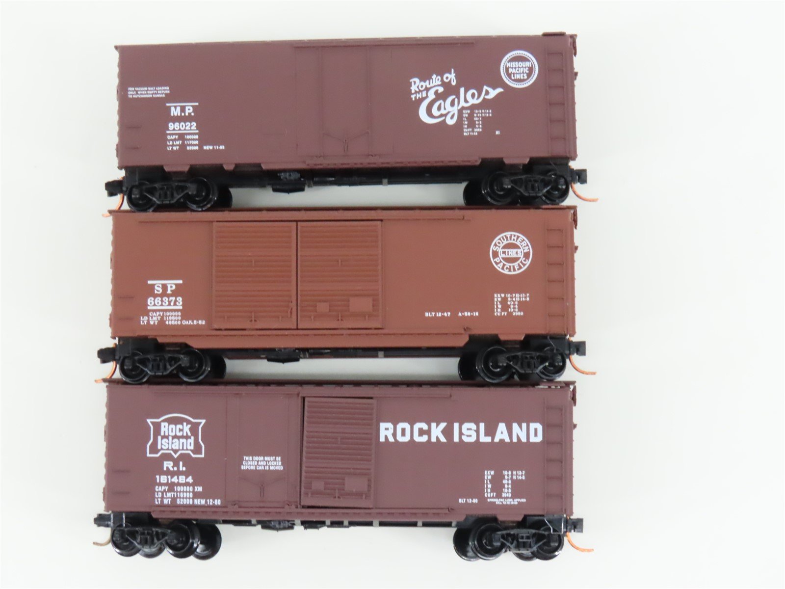 LOT of 3 N Scale Micro-Trains MTL MP/SP/RI Railways 40' Boxcars