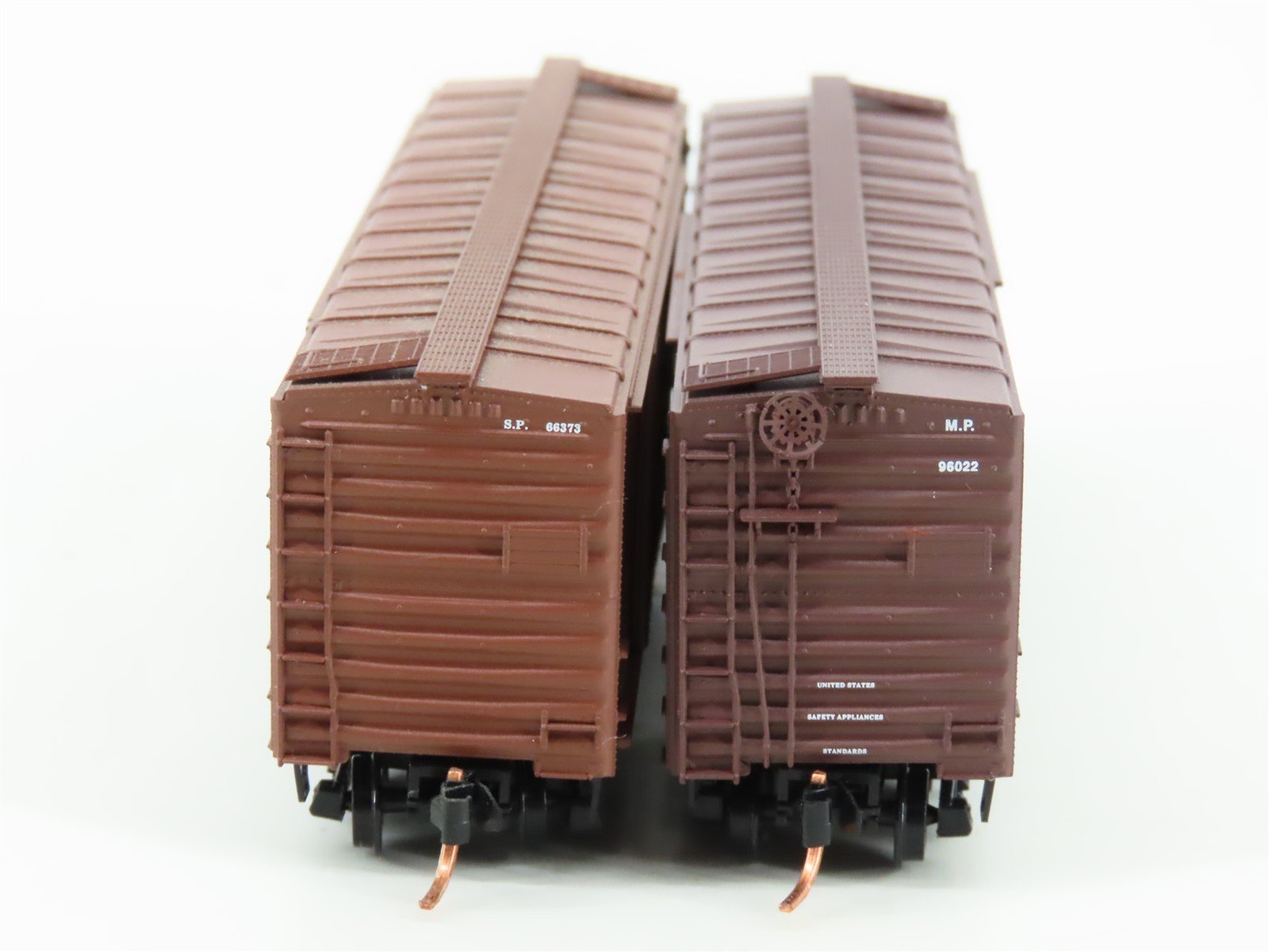 LOT of 2 N Scale Micro-Trains MTL MP/SP Missouri & Southern Pacific 40' Boxcars