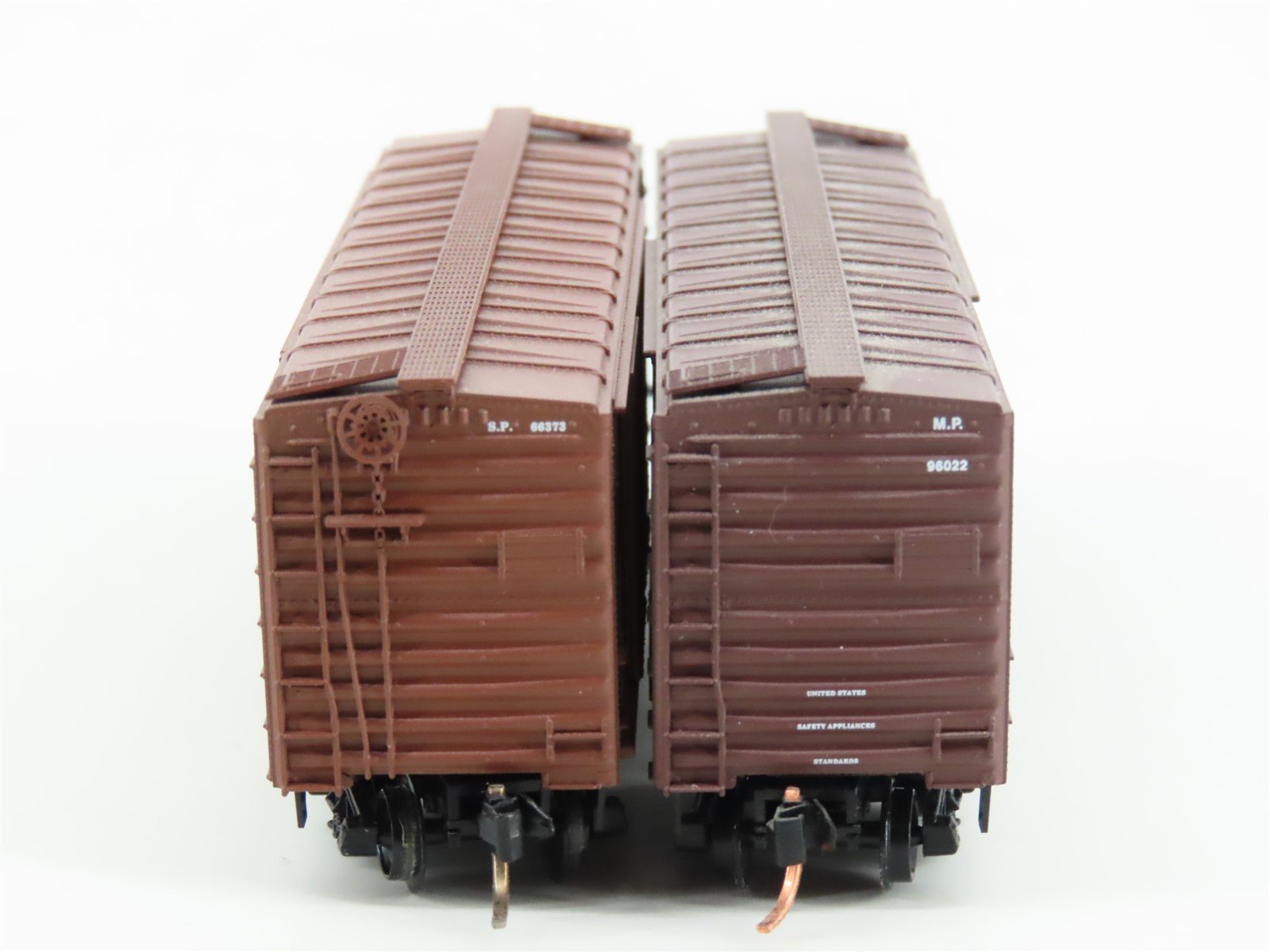LOT of 2 N Scale Micro-Trains MTL MP/SP Missouri & Southern Pacific 40' Boxcars