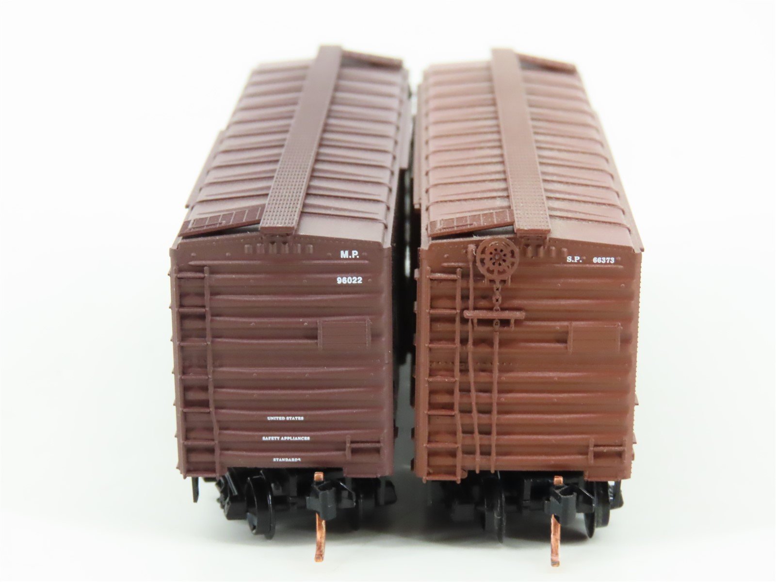 LOT of 2 N Scale Micro-Trains MTL MP/SP Missouri & Southern Pacific 40' Boxcars
