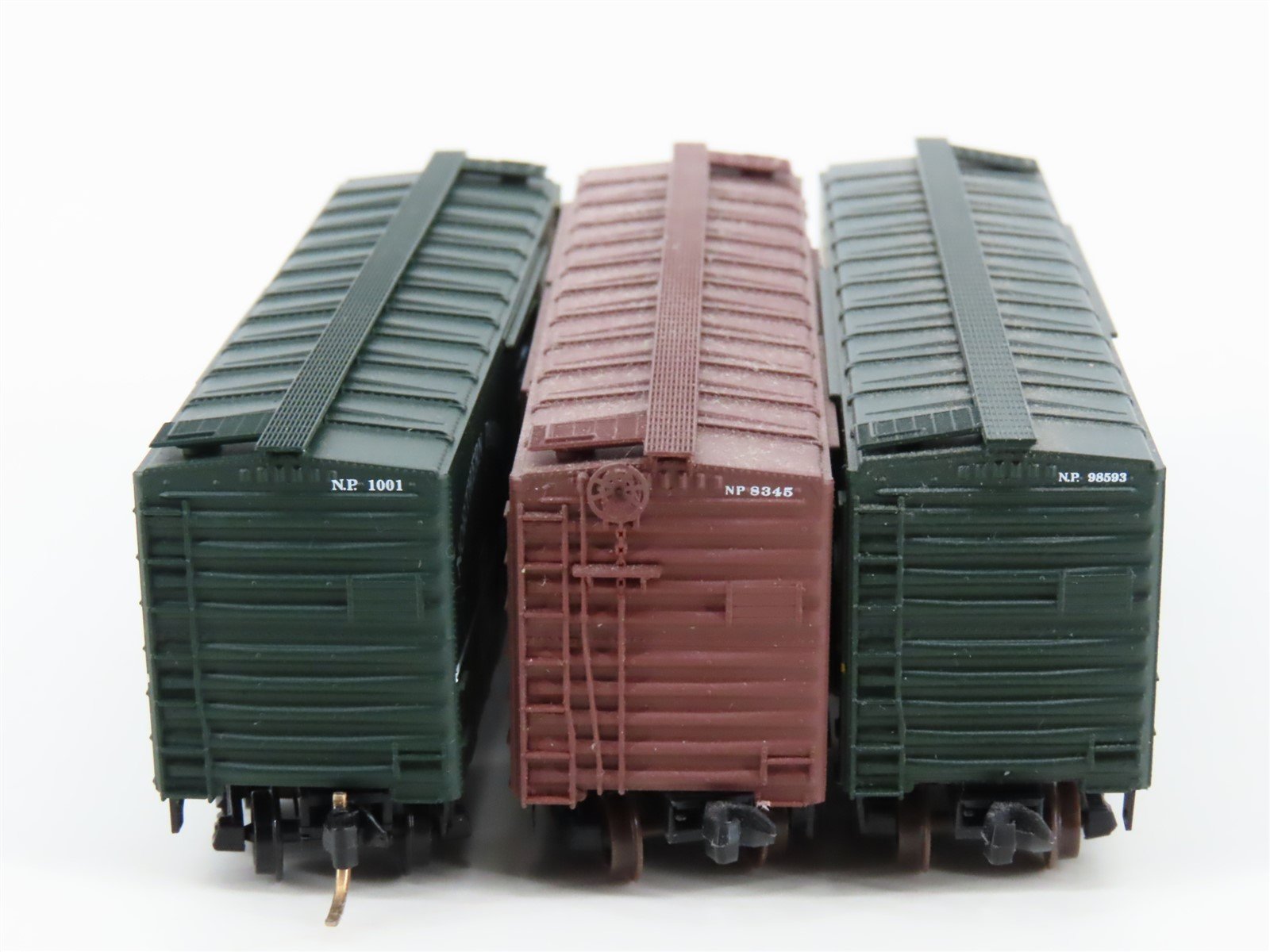 LOT of 3 N Scale Micro-Trains MTL NP Northern Pacific 40' Boxcars