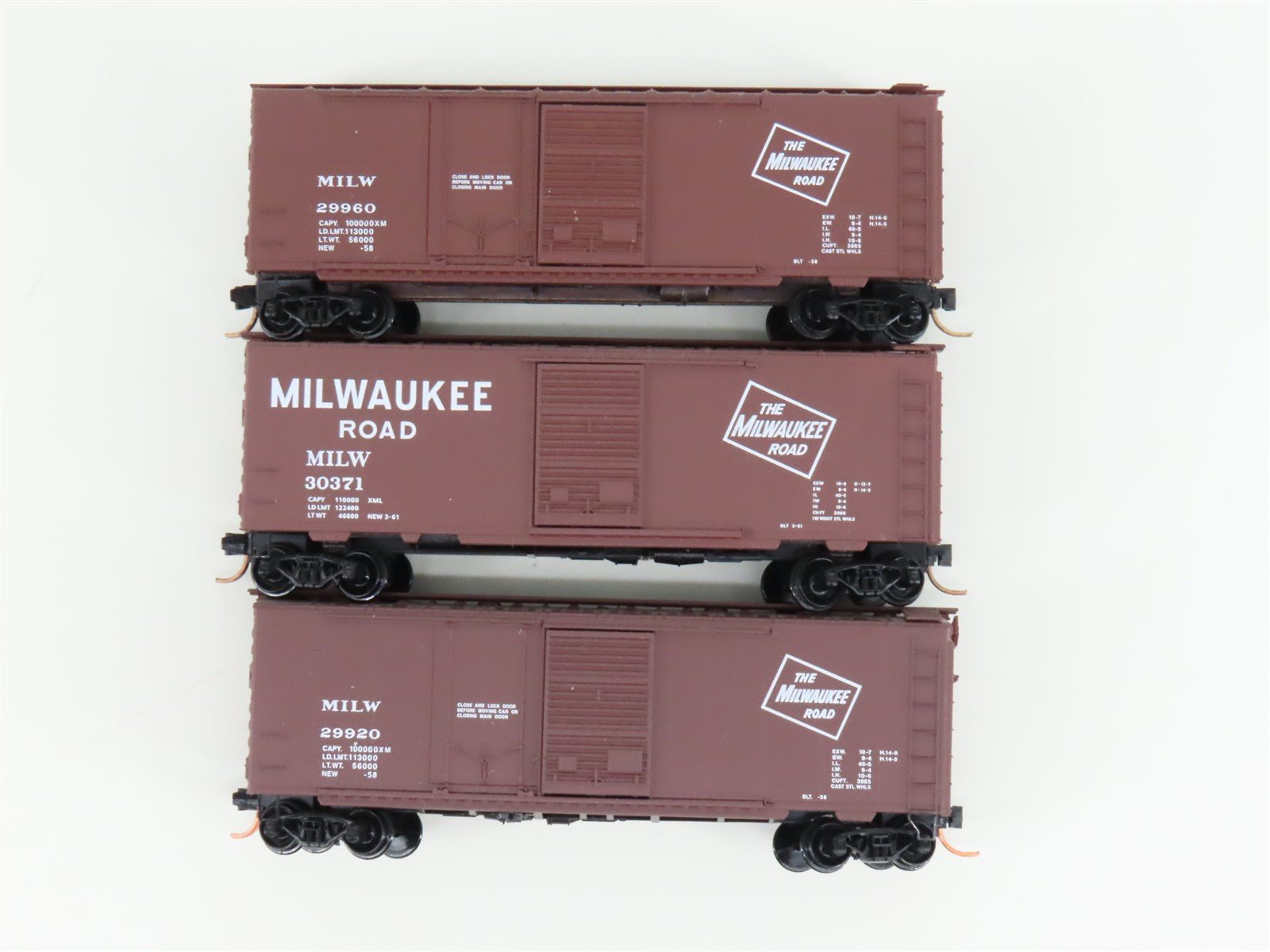 LOT of 3 N Scale Micro-Trains MTL MILW Milwaukee Road 40' Boxcars