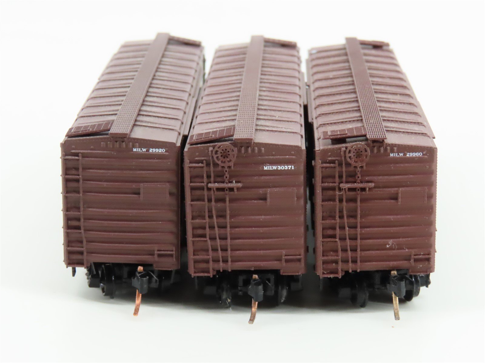 LOT of 3 N Scale Micro-Trains MTL MILW Milwaukee Road 40' Boxcars