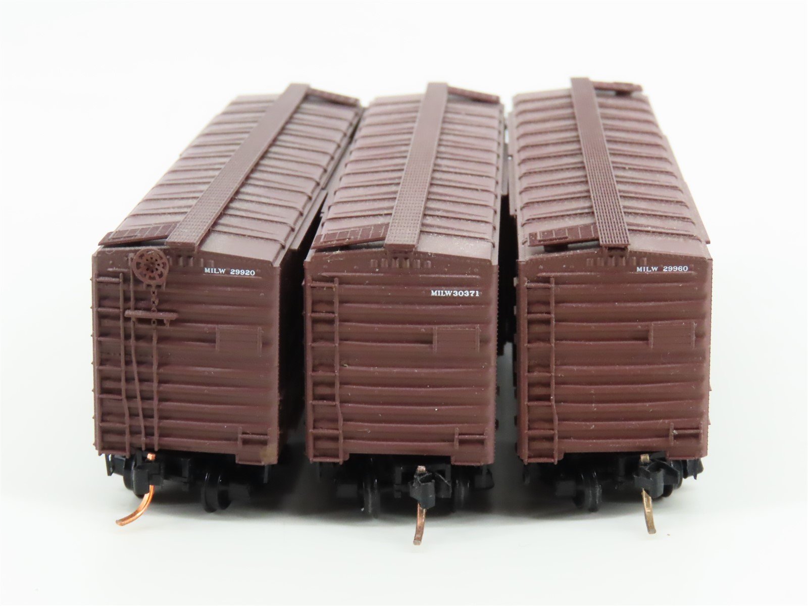 LOT of 3 N Scale Micro-Trains MTL MILW Milwaukee Road 40' Boxcars