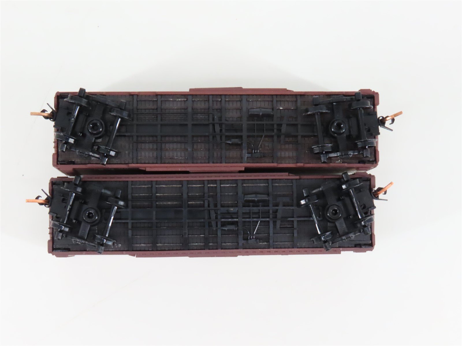 LOT of 2 N Scale Micro-Trains MTL MILW Milwaukee Road 40' Boxcars