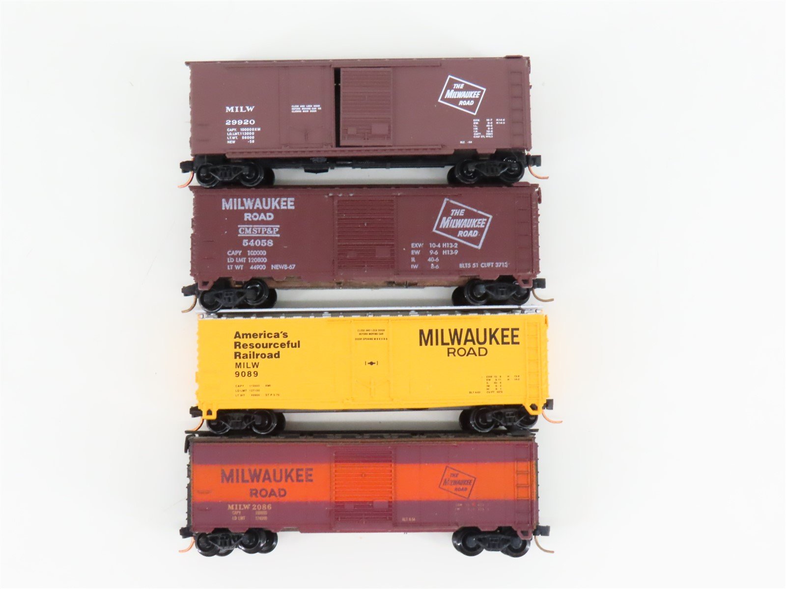 LOT of 4 N Scale Con-Cor/Micro-Trains MILW Milwaukee Road 40' Boxcars