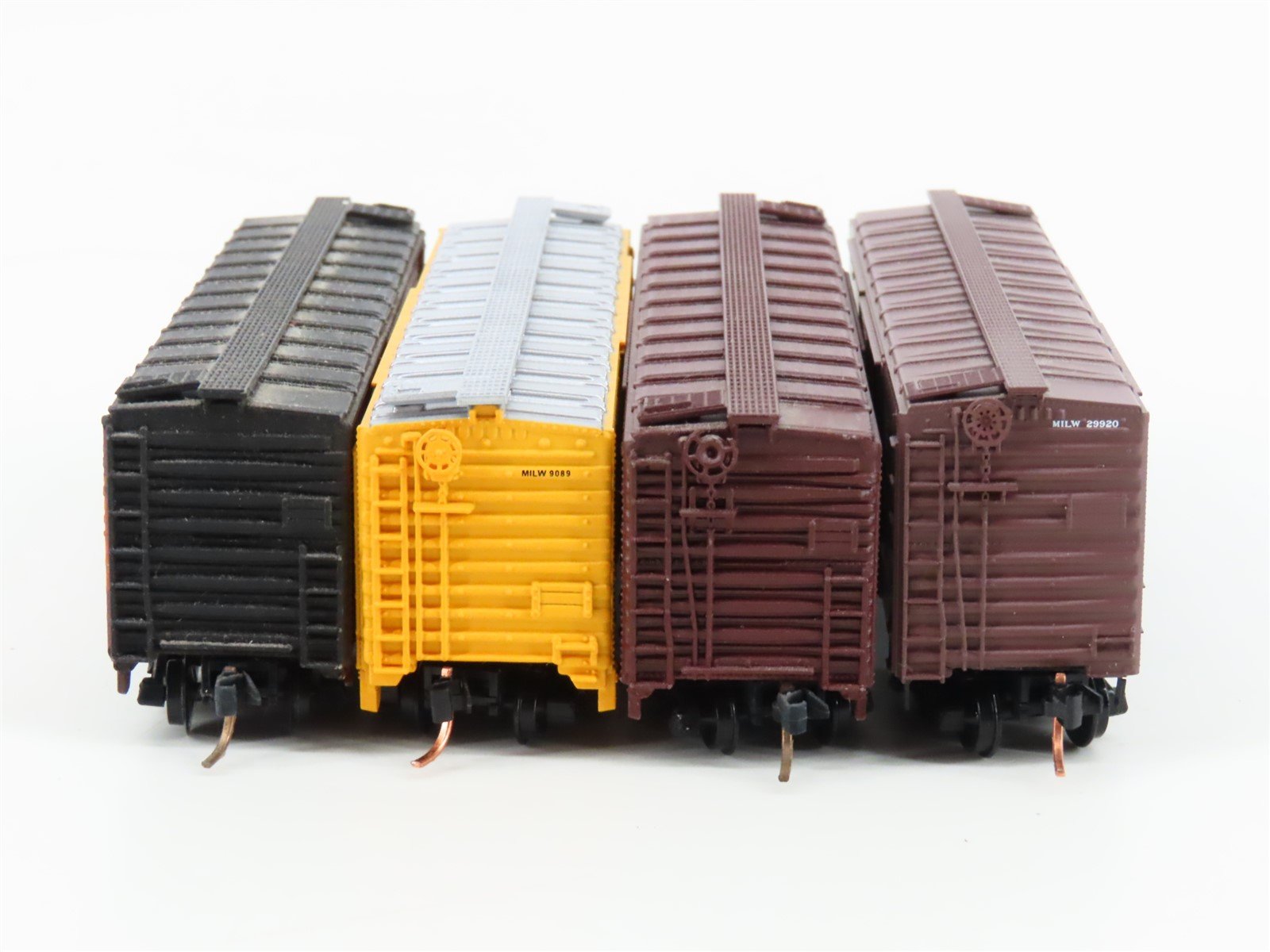 LOT of 4 N Scale Con-Cor/Micro-Trains MILW Milwaukee Road 40' Boxcars