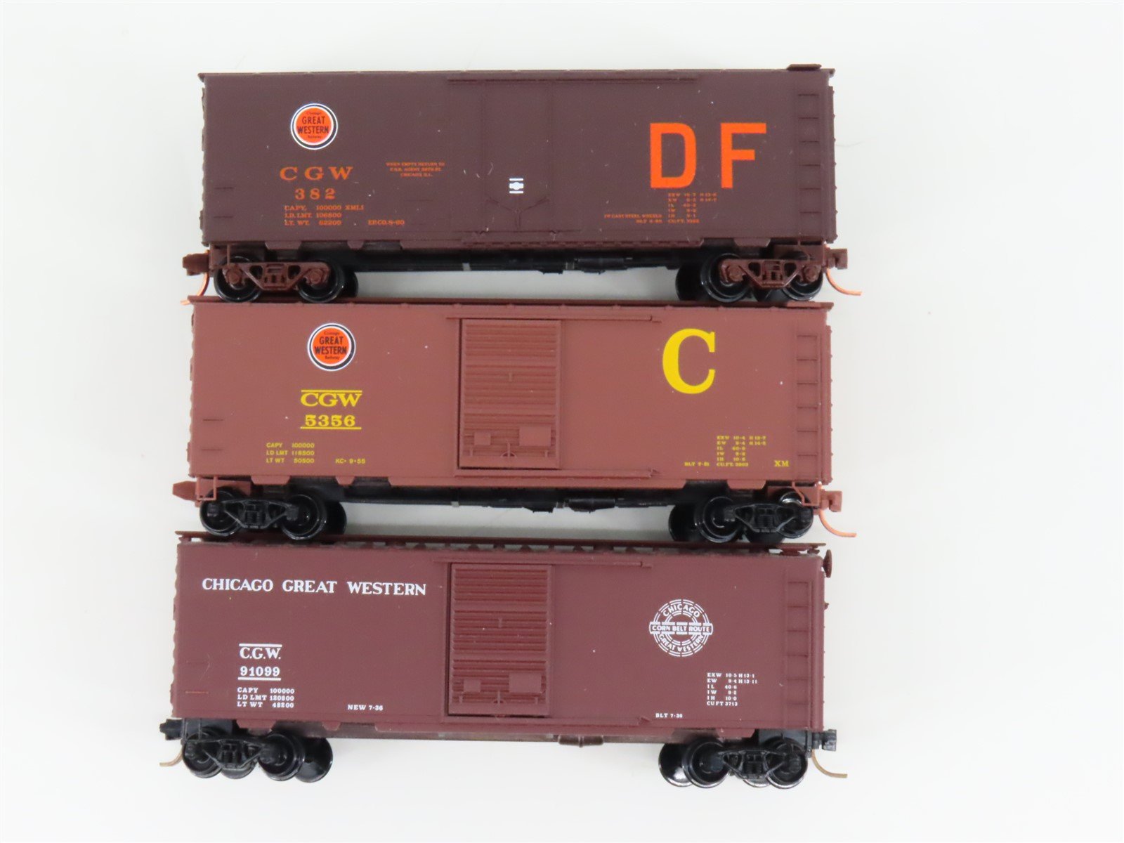 LOT of 3 N Scale Micro-Trains MTL CGW Chicago Great Western 40' Boxcars