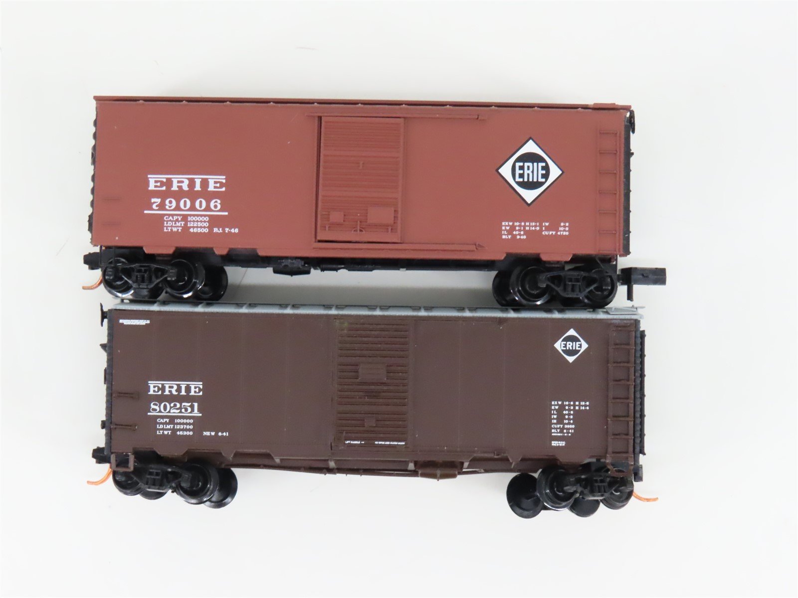 LOT of 2 N Scale Micro-Trains MTL & Intermountain ERIE Single Door Box Cars