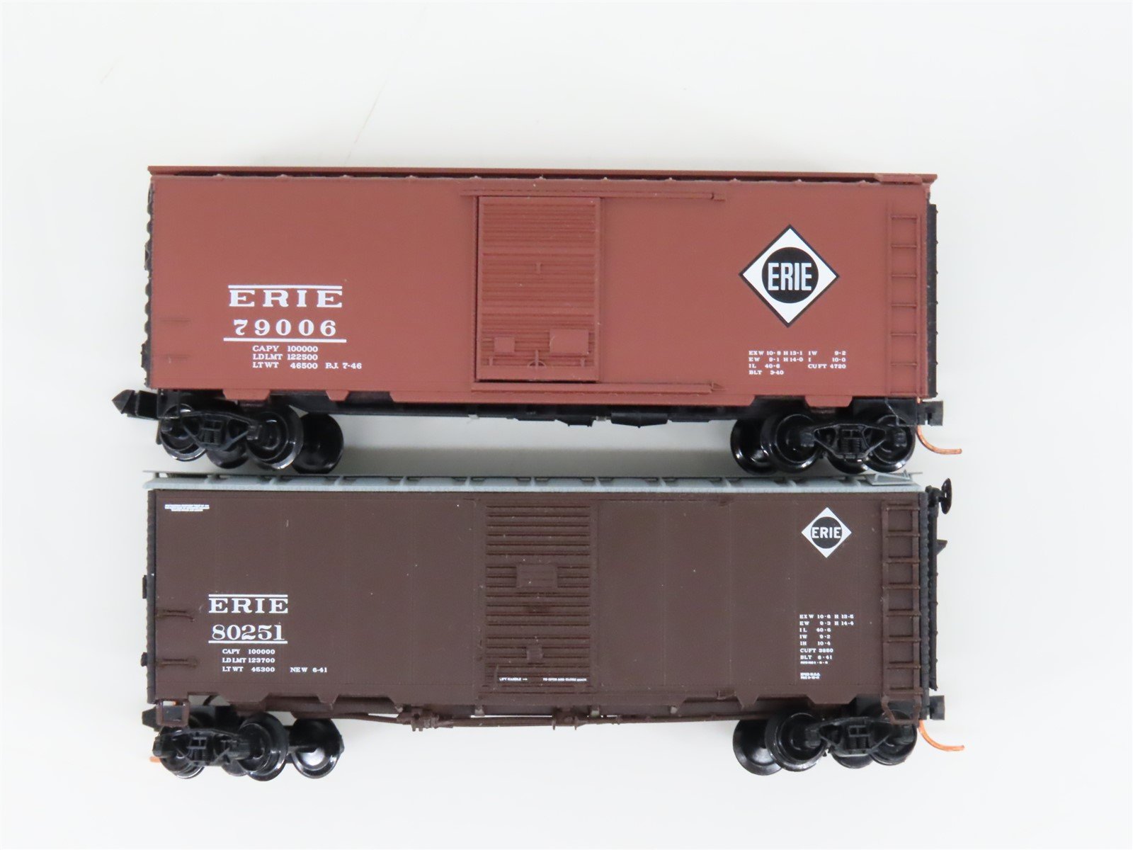 LOT of 2 N Scale Micro-Trains MTL & Intermountain ERIE Single Door Box Cars