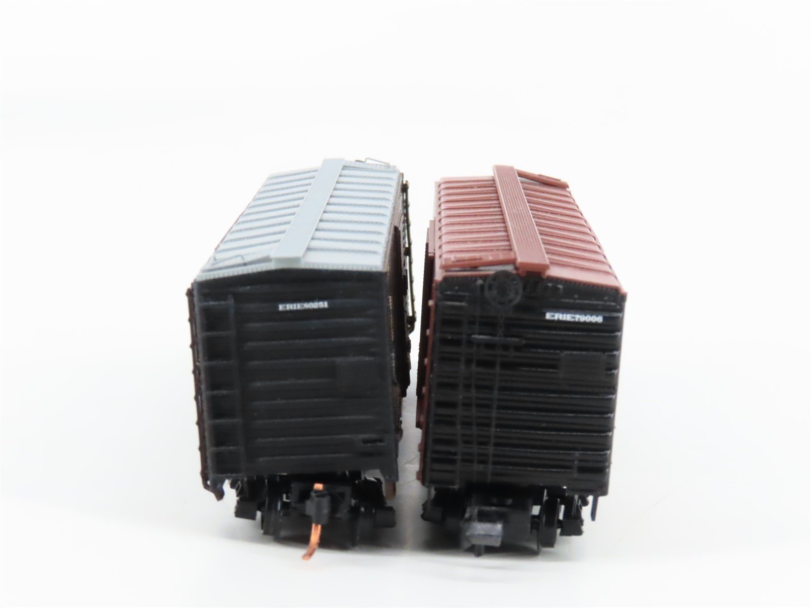 LOT of 2 N Scale Micro-Trains MTL & Intermountain ERIE Single Door Box Cars