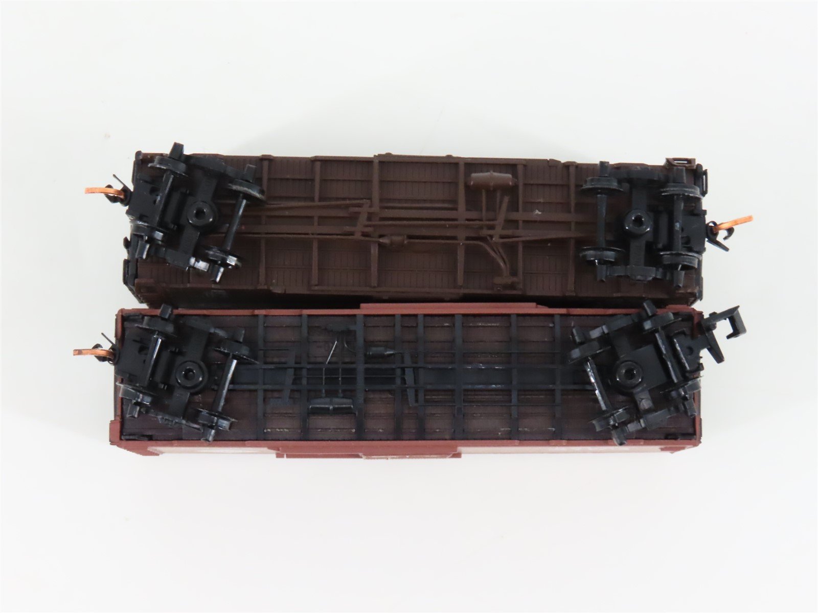 LOT of 2 N Scale Micro-Trains MTL & Intermountain ERIE Single Door Box Cars