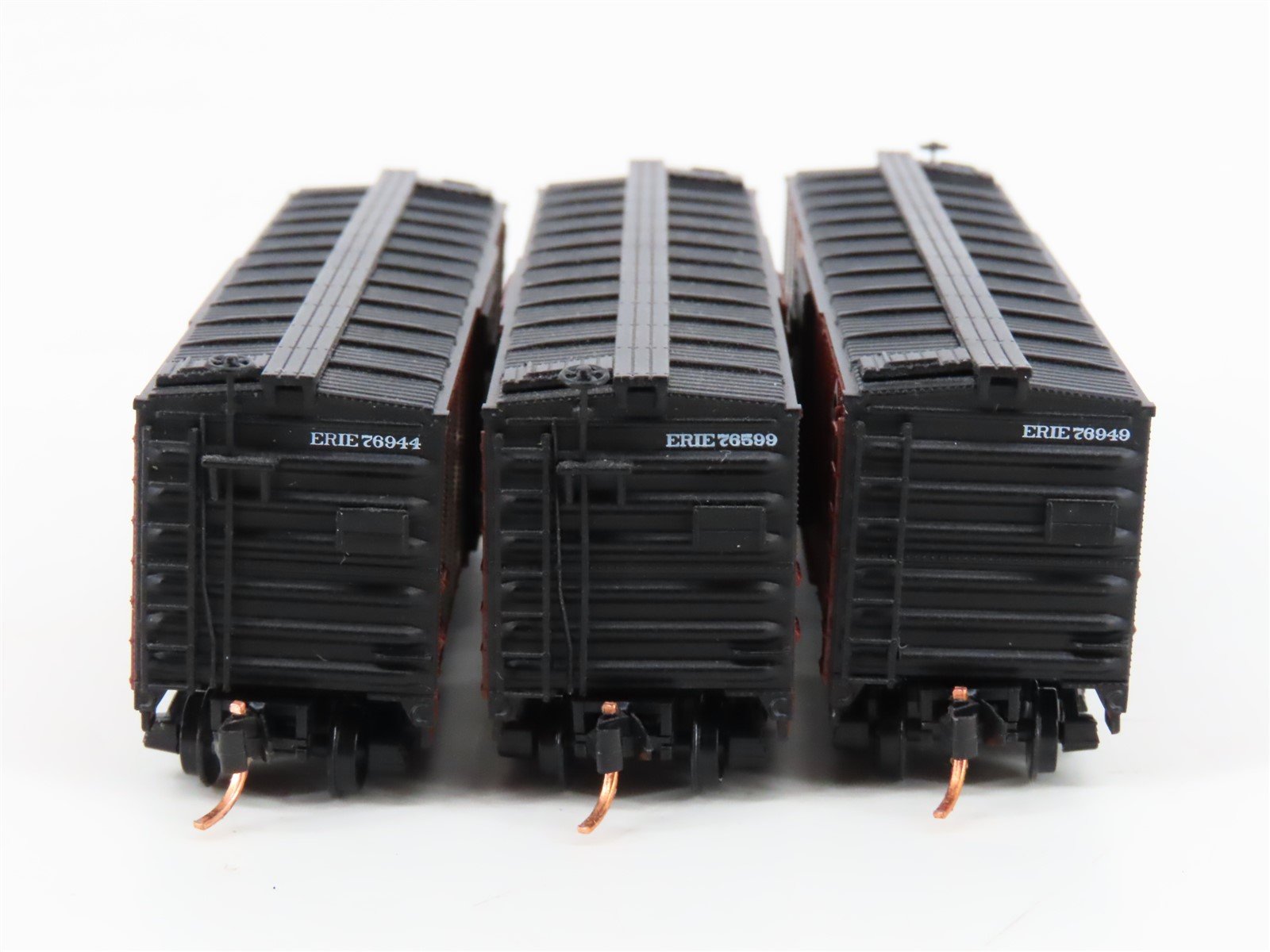 LOT of 3 N Scale Atlas ERIE Railroad Single Door Box Cars