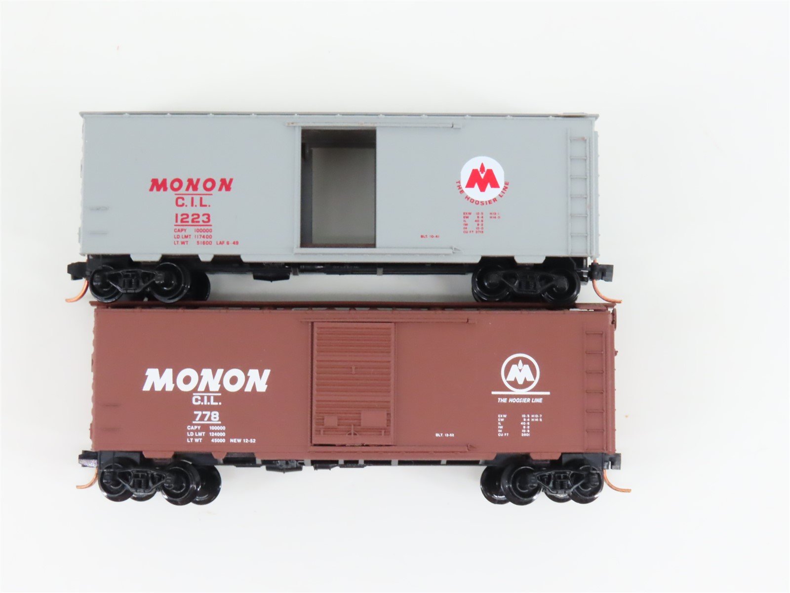 LOT of 2 N Scale Micro-Trains MTL CIL Monon Railroad Single Door Box Cars
