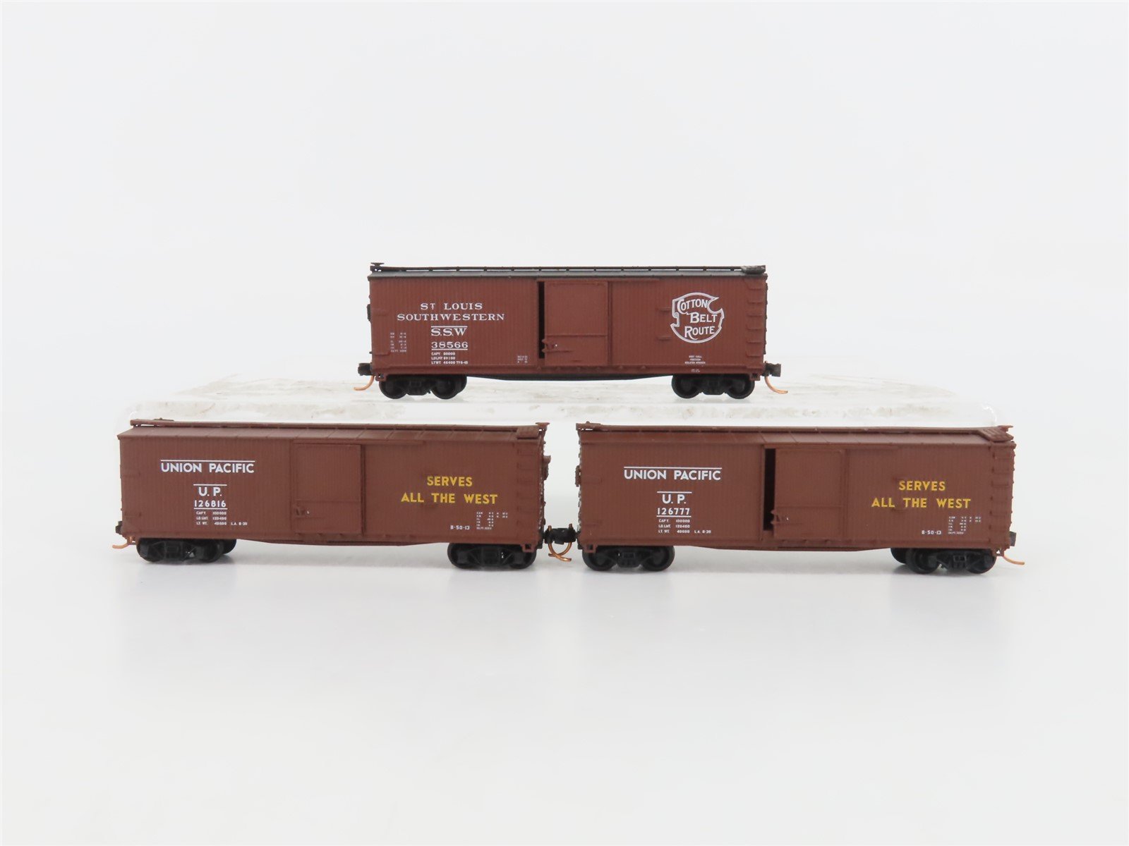LOT of 3 N Scale Atlas UP/SSW Railroad Single Door Box Cars