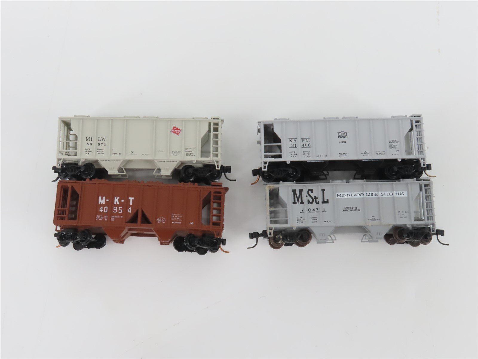 LOT of 4 N Scale Atlas NAHX/M&STL/MILW/M-K-T Railroad 2-Bay Covered Hoppers