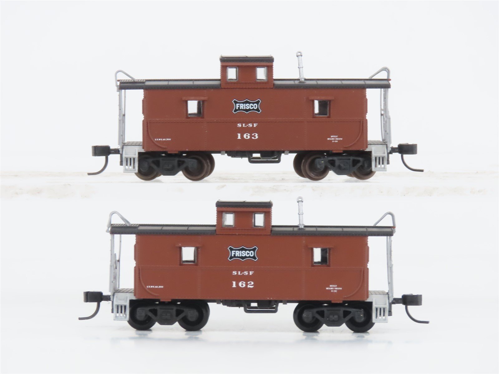 LOT of 2 N Scale Atlas SL-SF Frisco Railroad Cupola Cabooses