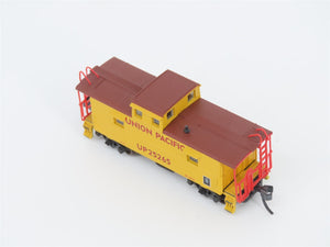LOT of 2 N Scale Atlas UP Union Pacific Railroad Cupola Cabooses