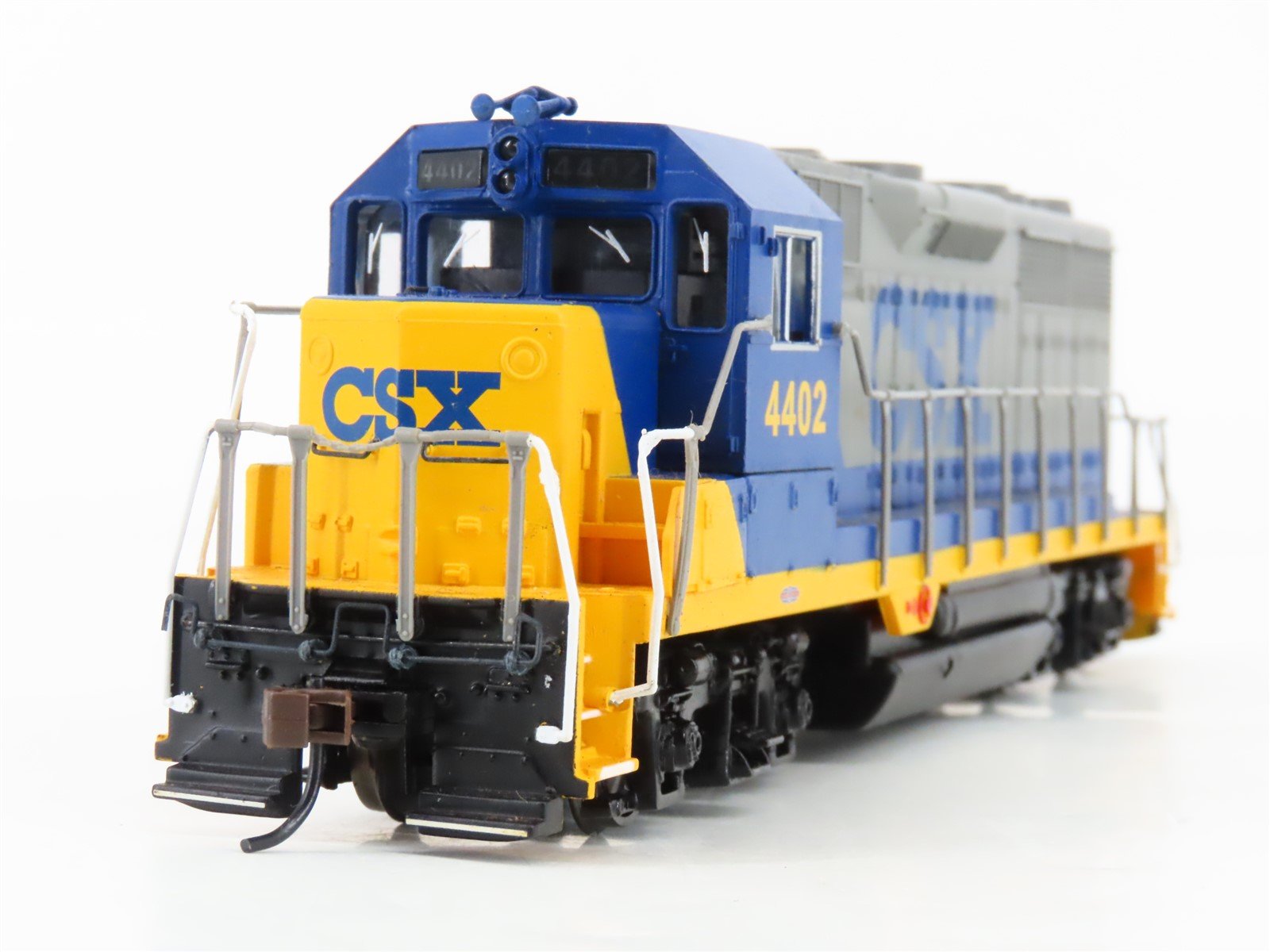 HO Scale Bachmann 60703 CSX Railway GP35 Diesel Locomotive #4402 w/ DCC