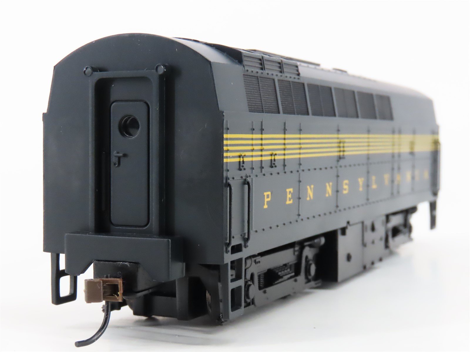 HO Scale Bachmann 61902 PRR Pennsylvania Sharknose RF16B Diesel w/ DCC