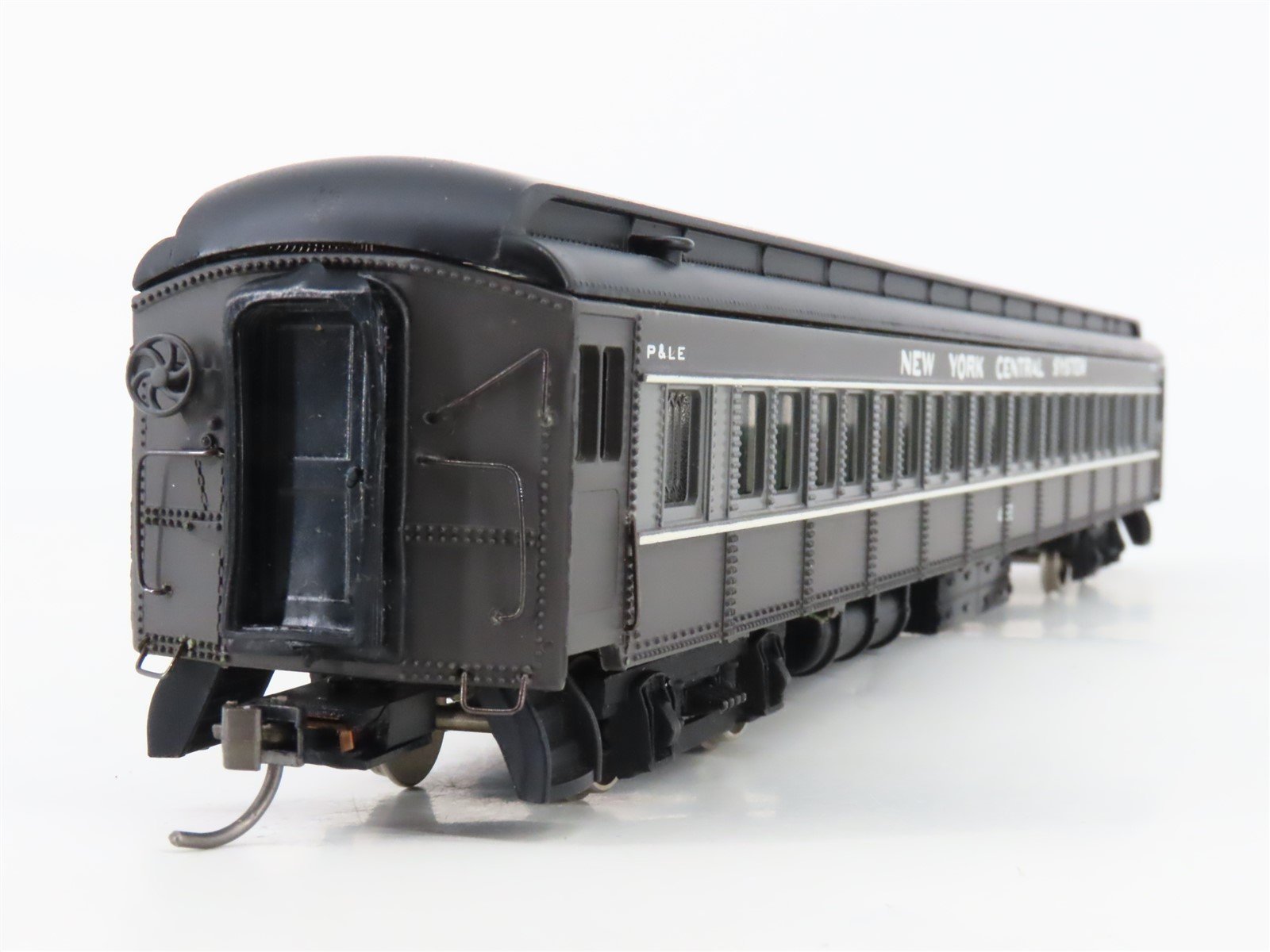 HO Scale Bachmann Spectrum 89102 P&LE NYC New York Central Coach Passenger #412