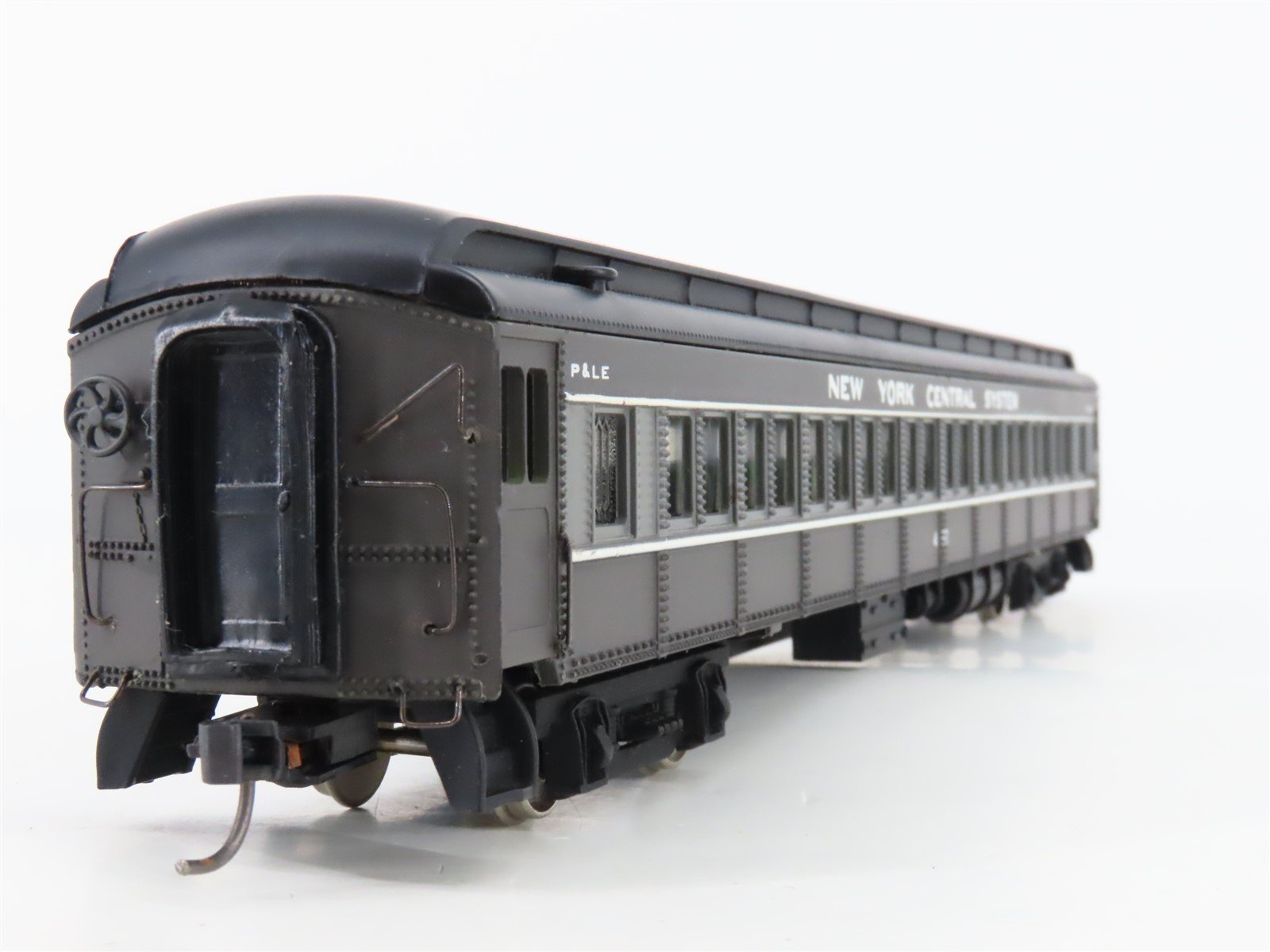HO Scale Bachmann Spectrum 89102 P&LE NYC New York Central Coach Passenger #412