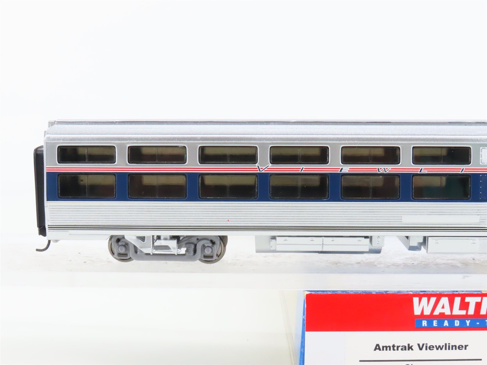 HO Scale Walthers 932-6091 Amtrak Viewliner Sleeper Passenger Car