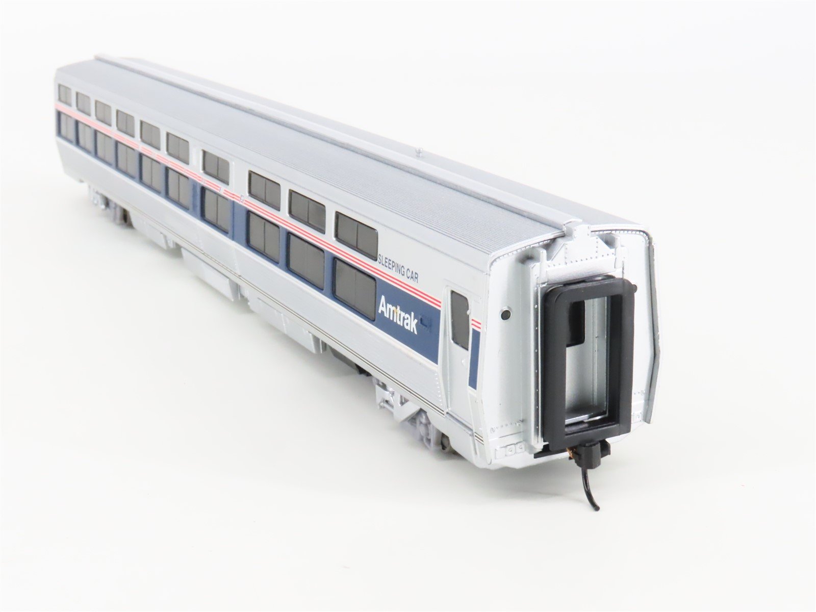 HO Scale Walthers 932-6091 Amtrak Viewliner Sleeper Passenger Car