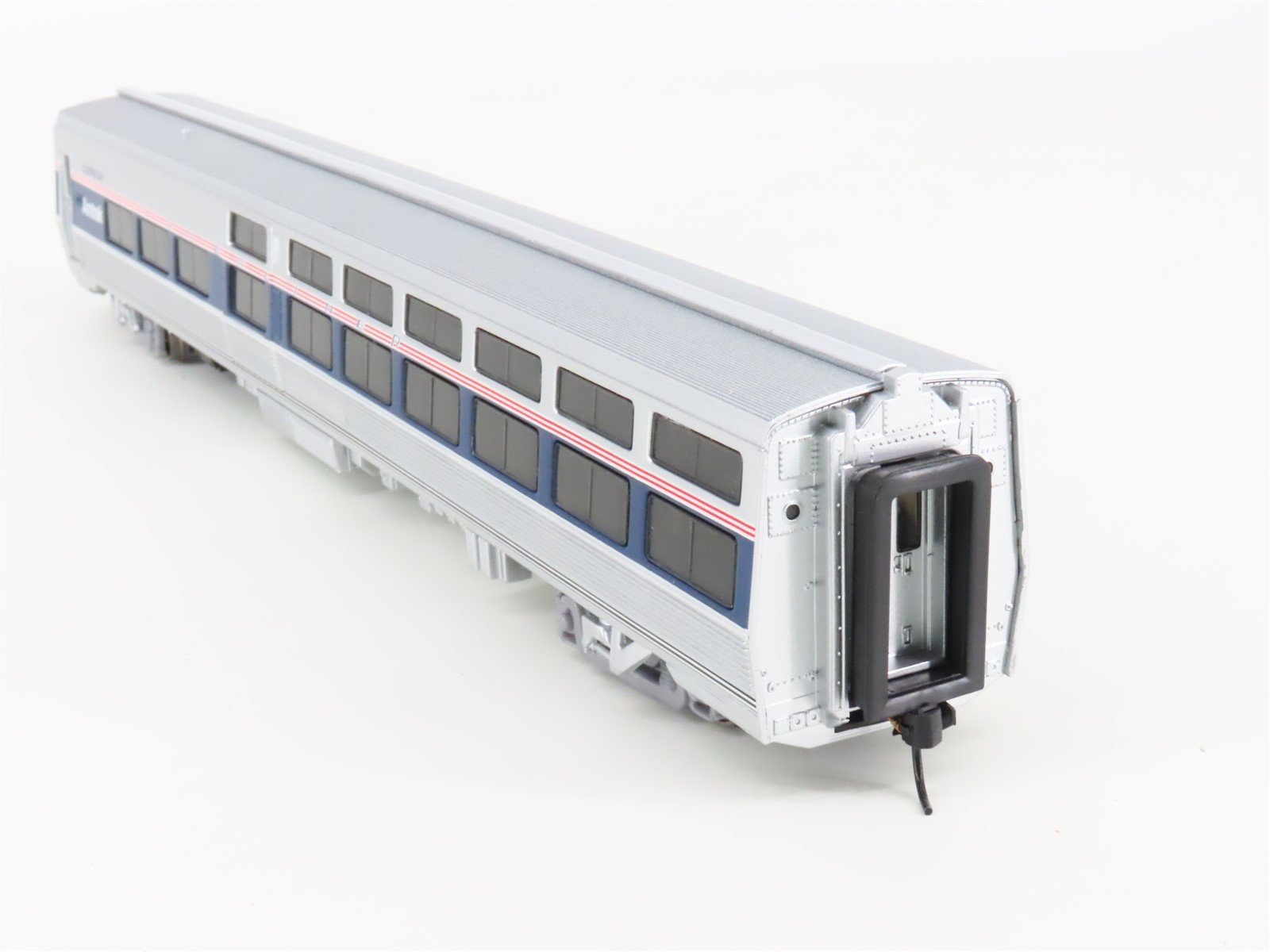 HO Scale Walthers 932-6091 Amtrak Viewliner Sleeper Passenger Car