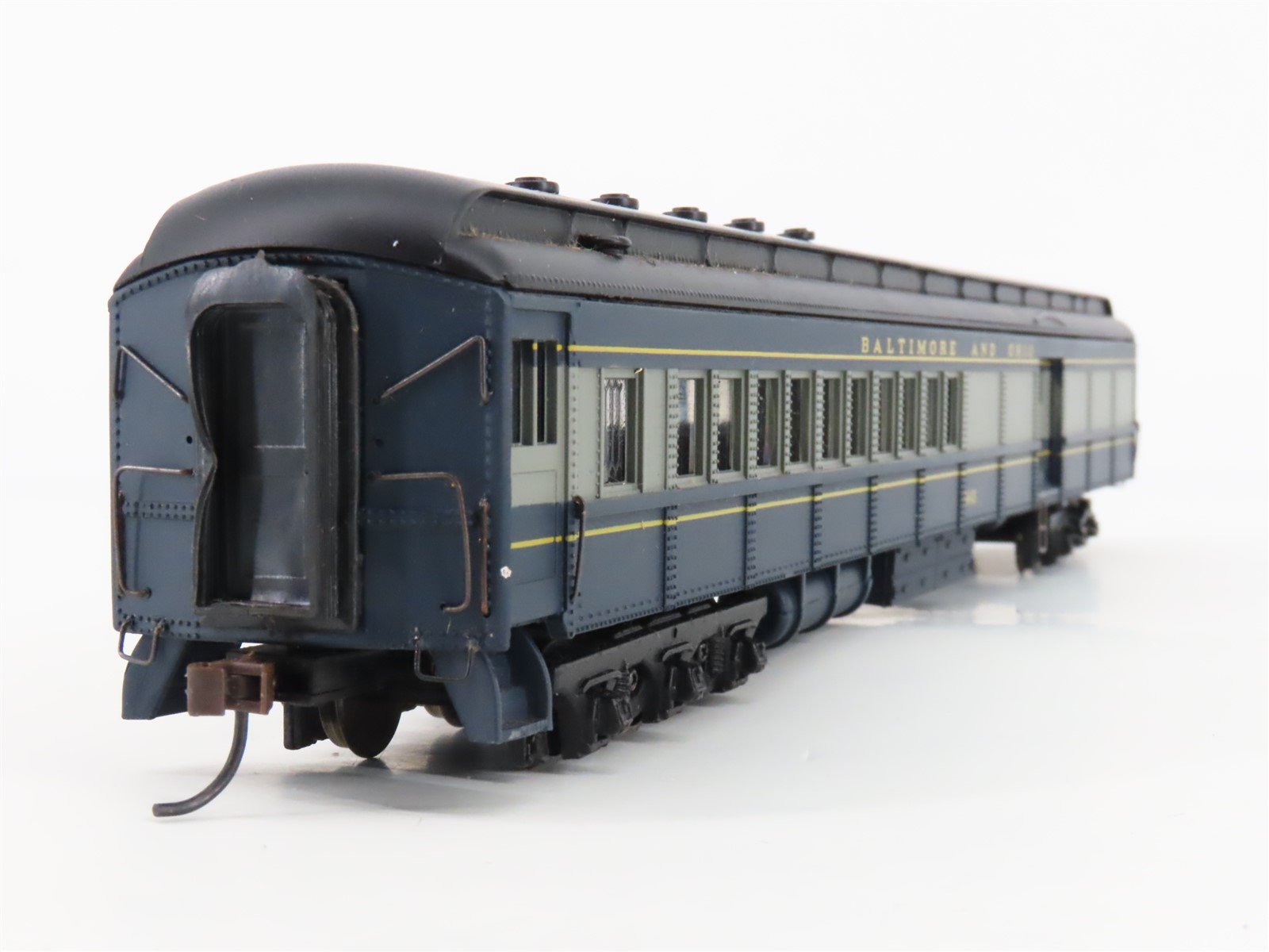 HO Scale Bachmann Spectrum B&O Baltimore & Ohio Combine Passenger Car #1445