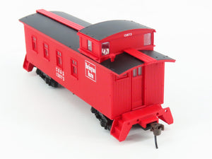HO Scale Walthers 932-27564 CB&Q Burlington Route 30' 4-Window Caboose 2-Pack