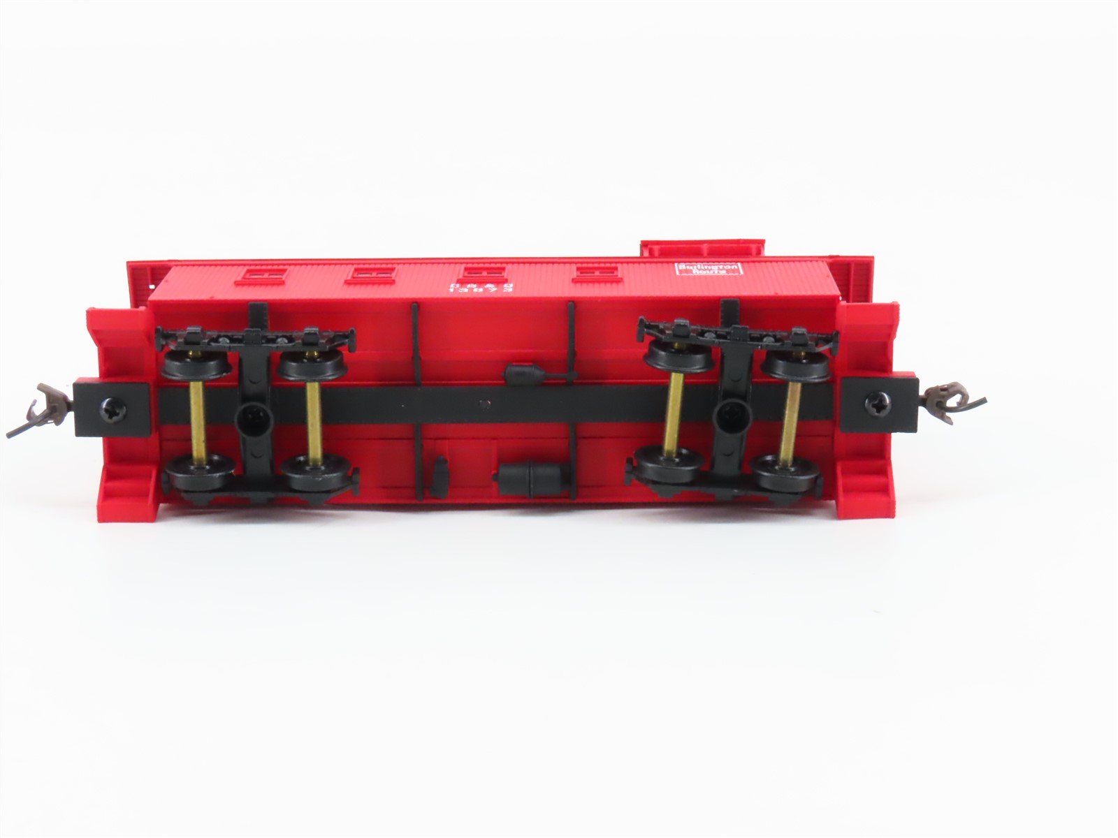 HO Scale Walthers 932-27564 CB&Q Burlington Route 30' 4-Window Caboose 2-Pack