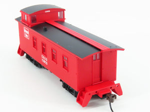 HO Scale Walthers 932-27564 CB&Q Burlington Route 30' 4-Window Caboose 2-Pack