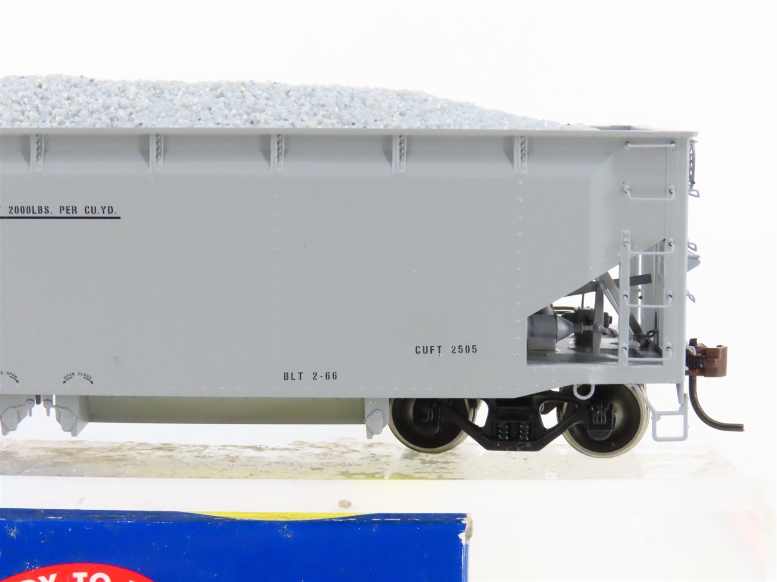 HO Scale Athearn 95701 MW Maintenance of Way 40' Offset Ballast Hopper #96343