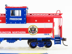 HO Athearn 75170 BN Burlington Northern Desert Storm Wide Vision Caboose #12618
