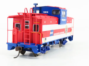 HO Athearn 75170 BN Burlington Northern Desert Storm Wide Vision Caboose #12618